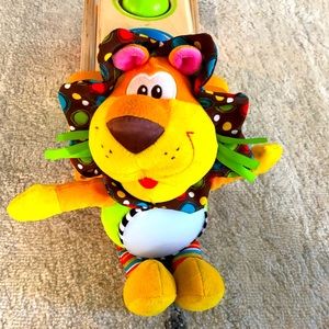 Playgro singing light up lion toy